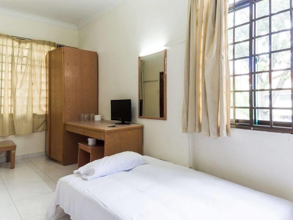 Hotel Reddoorz Near Aljunied Mrt Singapur Exterior foto